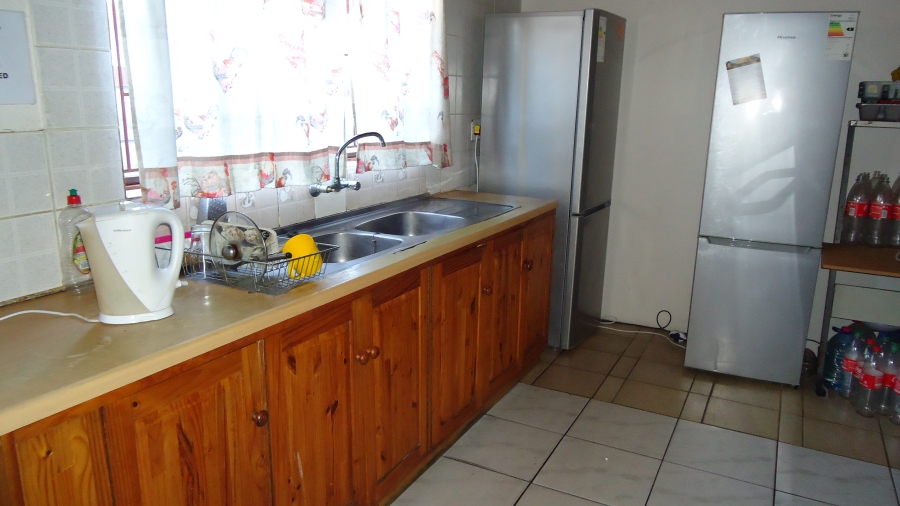 6 Bedroom Property for Sale in Belhar Western Cape